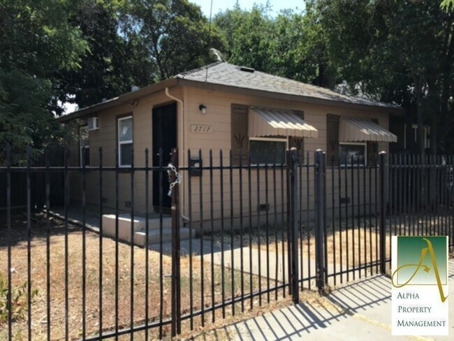 Building Photo - Will take pets