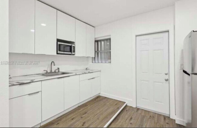 Foto del edificio - 7420 McKinley St