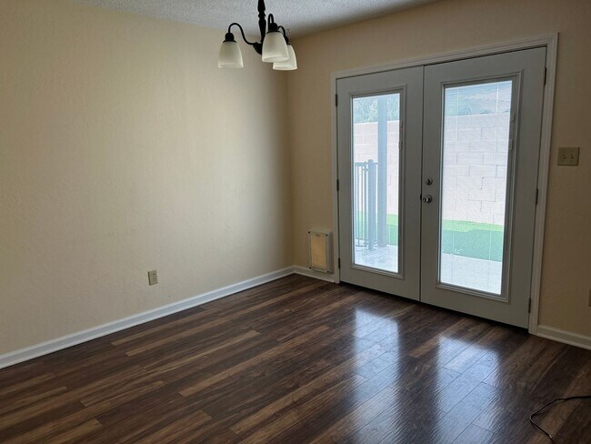 Foto del edificio - Charming and Close to Dining, Shopping, Gym, Theater