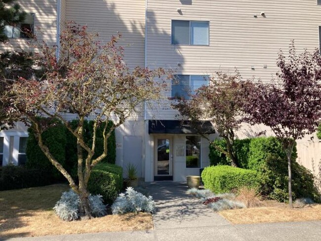 Building Photo - 1 bedroom in Seattle WA 98133