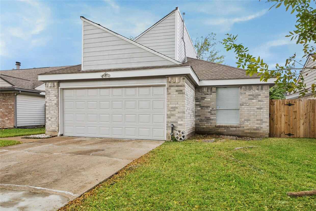 Foto principal - 13838 Beech Hollow Ln