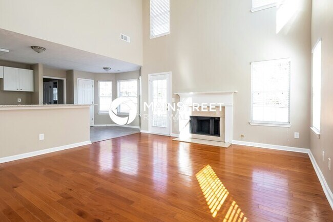 Foto del edificio - 3 Bedroom Pet-Friendly Home in Fayetteville, GA with Main Street Renewal