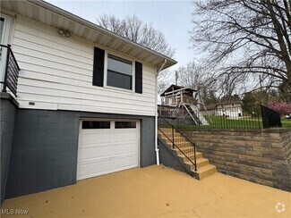 Building Photo - 109 Carroll Dr