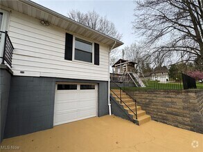Building Photo - 109 Carroll Dr