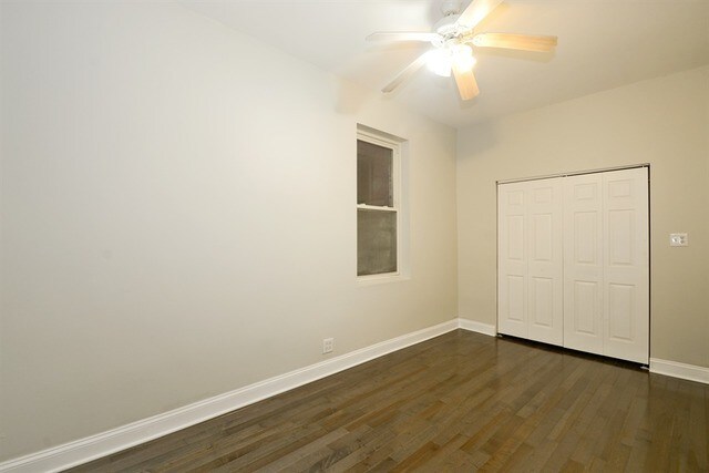 Foto del edificio - 1427 N California Ave