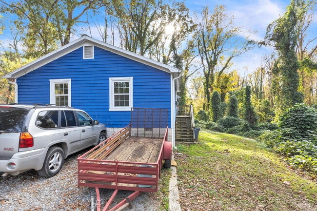Building Photo - Charming 2-Bedroom Retreat in Spartanburg'...
