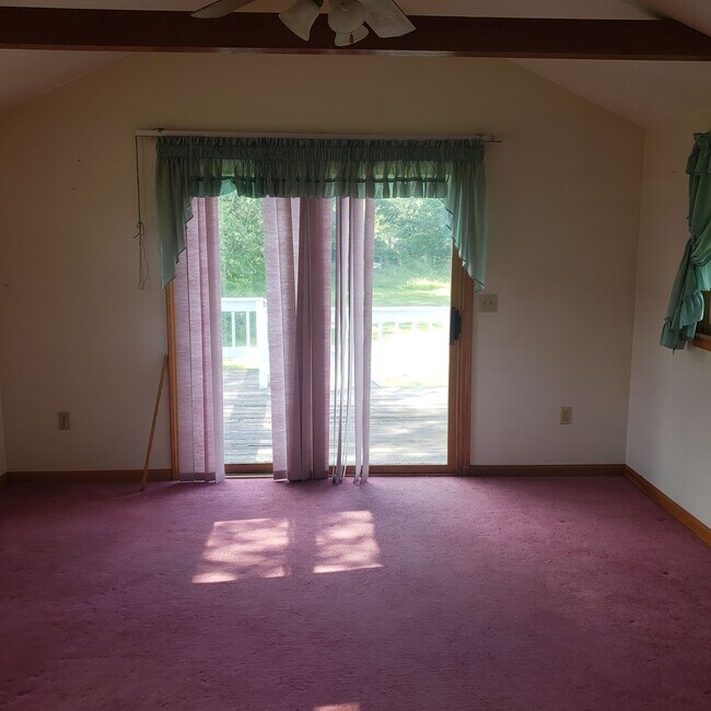 bonus room - 401 West St