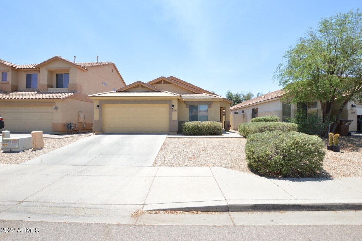 Primary Photo - 2689 W Gold Dust Ave
