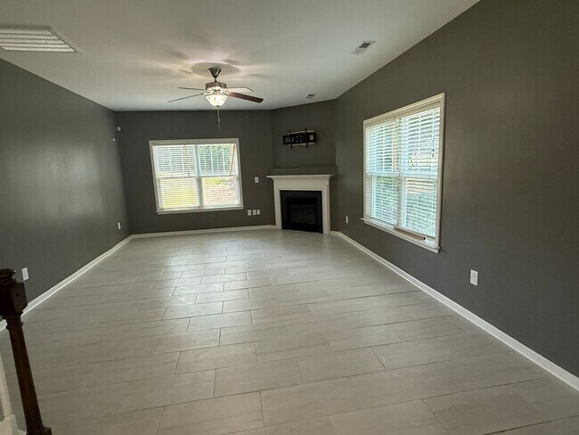 Foto del edificio - Gorgeous 3 Bed 2.5 Bath Plus Loft Home on ...
