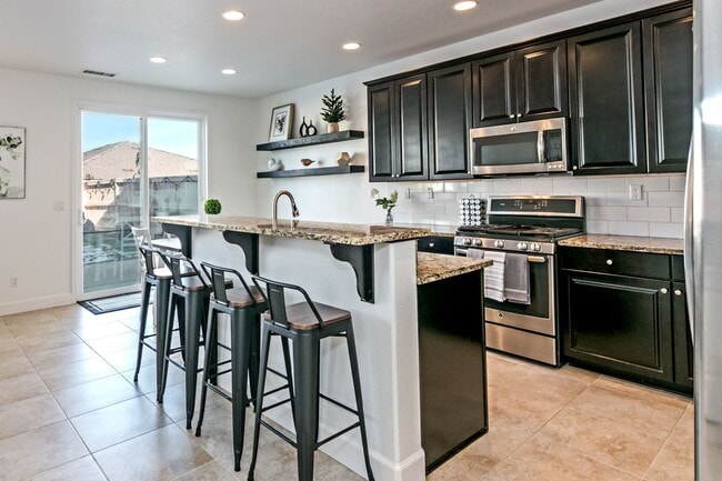 Building Photo - 10615 Brittany Park Dr