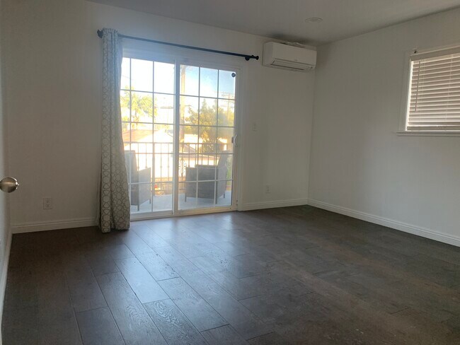 Foto del edificio - 3044 Wellington Rd