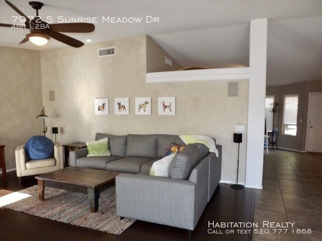 Foto del edificio - Large 4bd/2ba in Rita Ranch with Pool