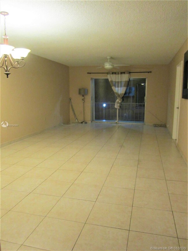 Foto del edificio - 16750 NE 10th Ave