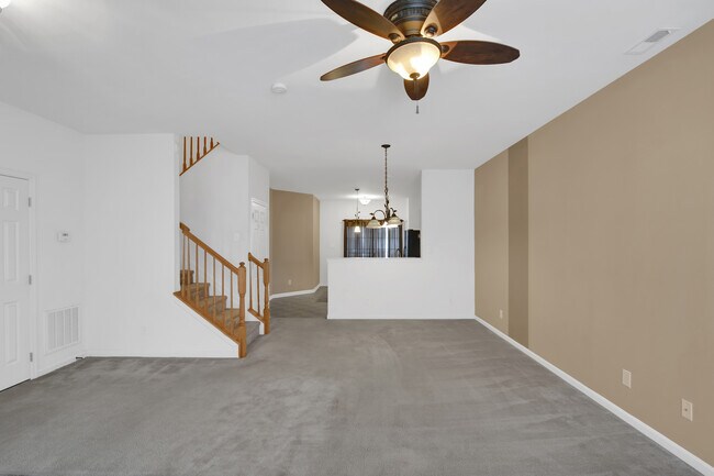 Building Photo - 131 Lady Bug Dr