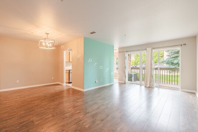 Foto del edificio - 790 Castle Valley Blvd
