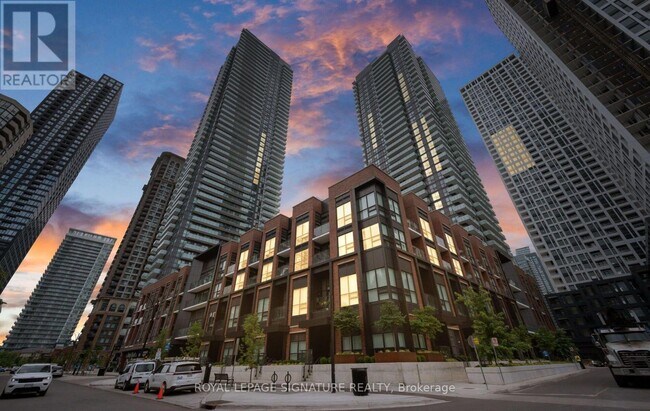 Building Photo - 4130 Parkside Village Dr