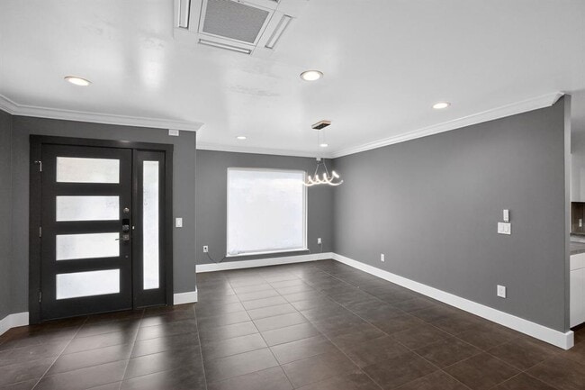 Foto del edificio - 513 Meadowbrook Dr