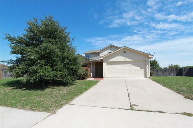 Building Photo - 122 Bayliss St