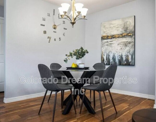 Foto del edificio - 5772 S Addison Way