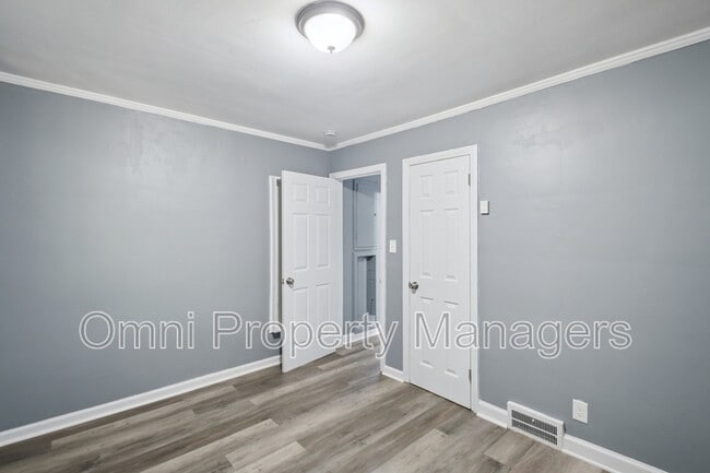 Building Photo - 10366 Roxbury St