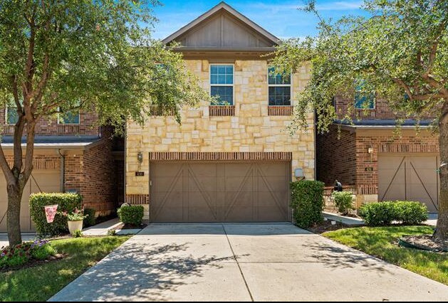Foto principal - 2401 S Stemmons Fwy