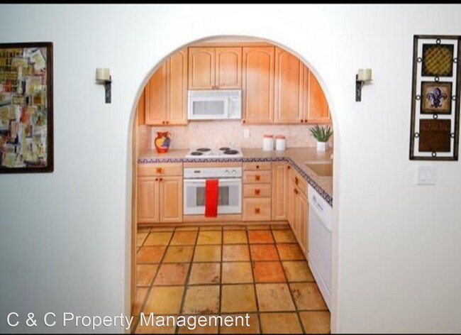 Building Photo - 2 br, 2 bath House - 12 Ross Road