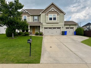 Building Photo - 2520 Clear Pines Ct