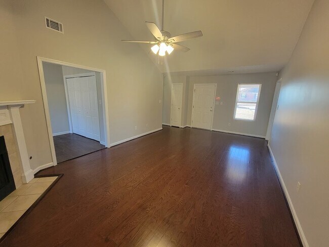 Building Photo - 3606 Woodcock Dr