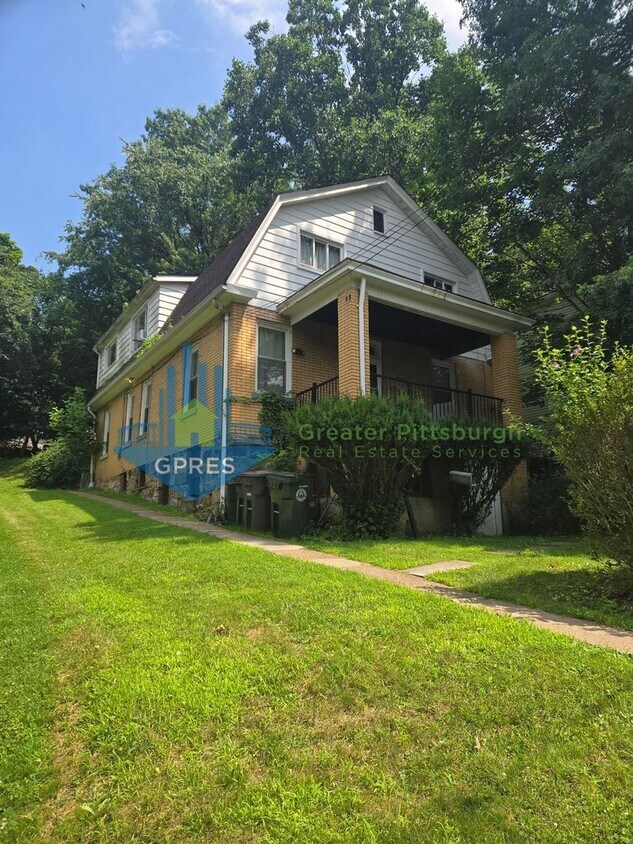 Primary Photo - 2-bedroom 1st floor apartment for rent in ...