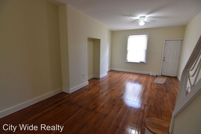 Building Photo - 2 br, 1 bath House - 3082 Weikel street