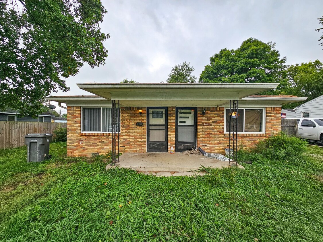 Primary Photo - 3412-3414 S Oxford St