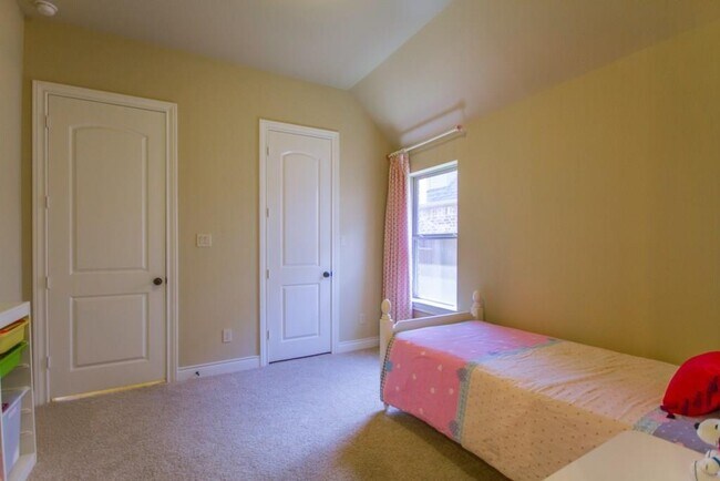 Foto del edificio - 29131 Erica Lee Ct