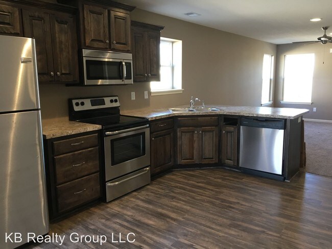 Foto del edificio - 2 br, 2 bath House - 209 E Plum St
