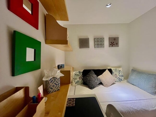 Building Photo - Rare luxury downtown condo w/parking, pool, hot tub and roof deck w/Bay Bridge Views!