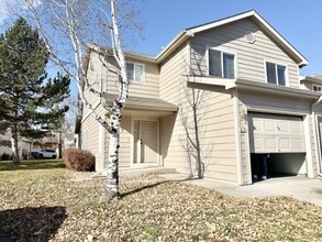 Building Photo - 1637 Westbridge Dr