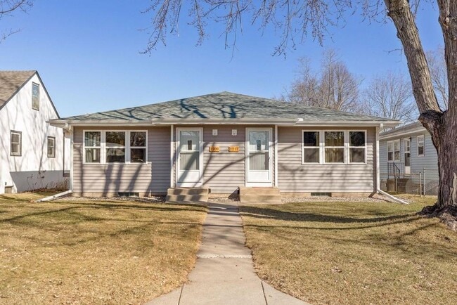 Building Photo - 1209 8th Ave S