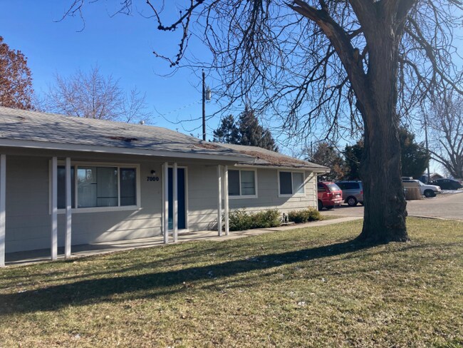Foto del edificio - 7000 W Poplar St