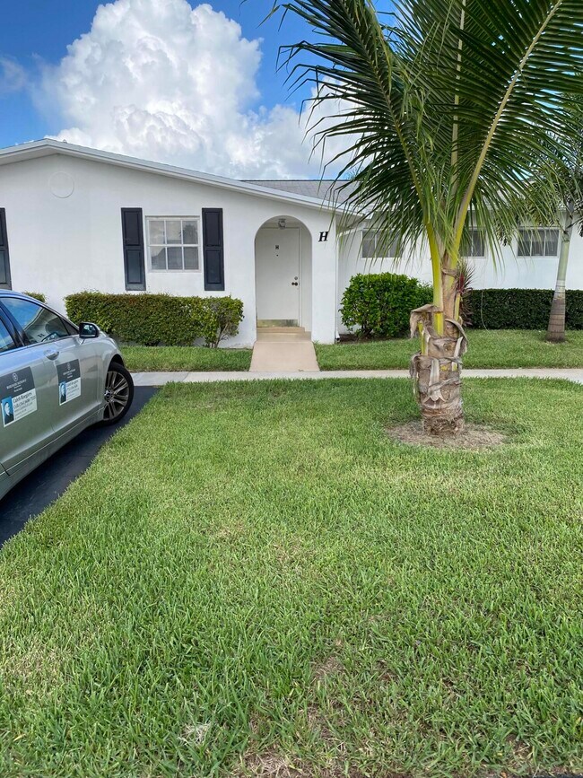Building Photo - 2930 Crosley Dr E