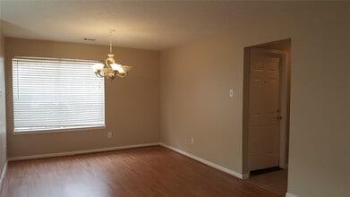 Building Photo - 2602 Desert Sage Dr