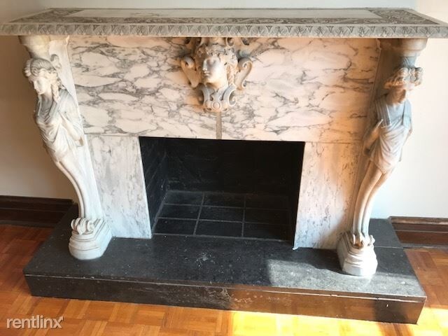 Building Photo - 2 br, 1 bath  - 3221 N Clark St 3