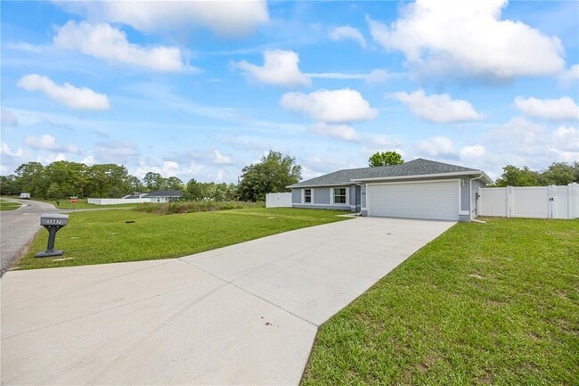 Foto del edificio - 5887 SW 154th Lane Rd