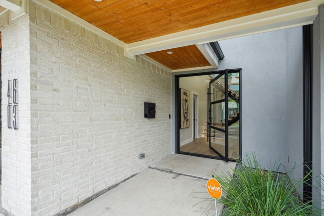 Building Photo - 4603 Newmore Ave