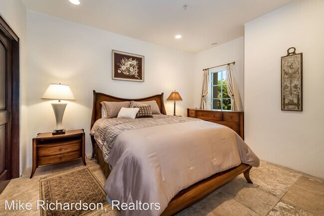 Building Photo - 3 br, 2.5 bath House - 209 Bath St