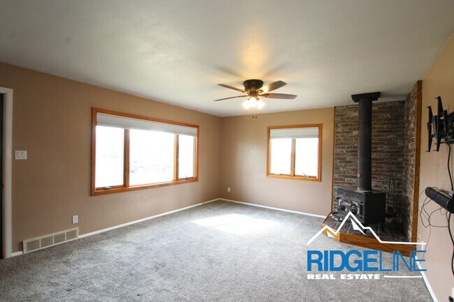 Foto del edificio - East-End Single Level Home for Lease!