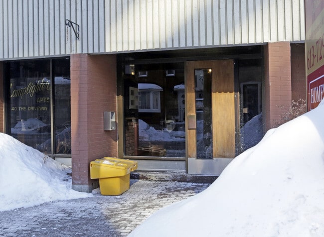 Building Photo - The Lamplighter