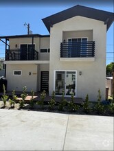 Building Photo - 2344 Gatewood St