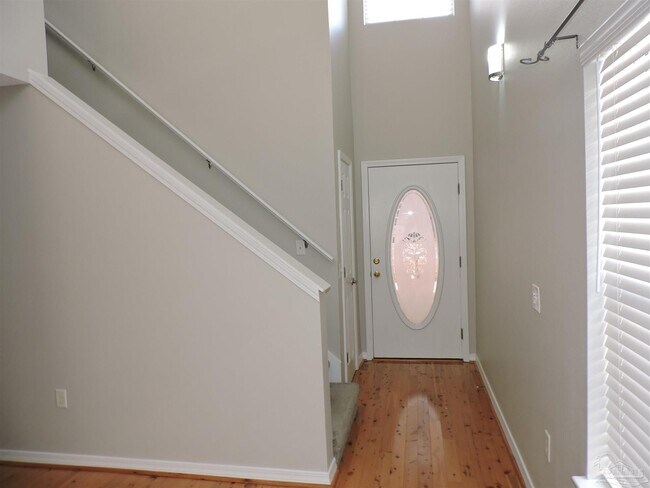 Foto del edificio - 6298 Cottage Woods Dr