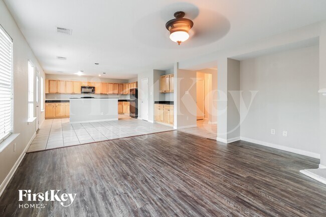 Foto del edificio - 414 Remington Green Ct