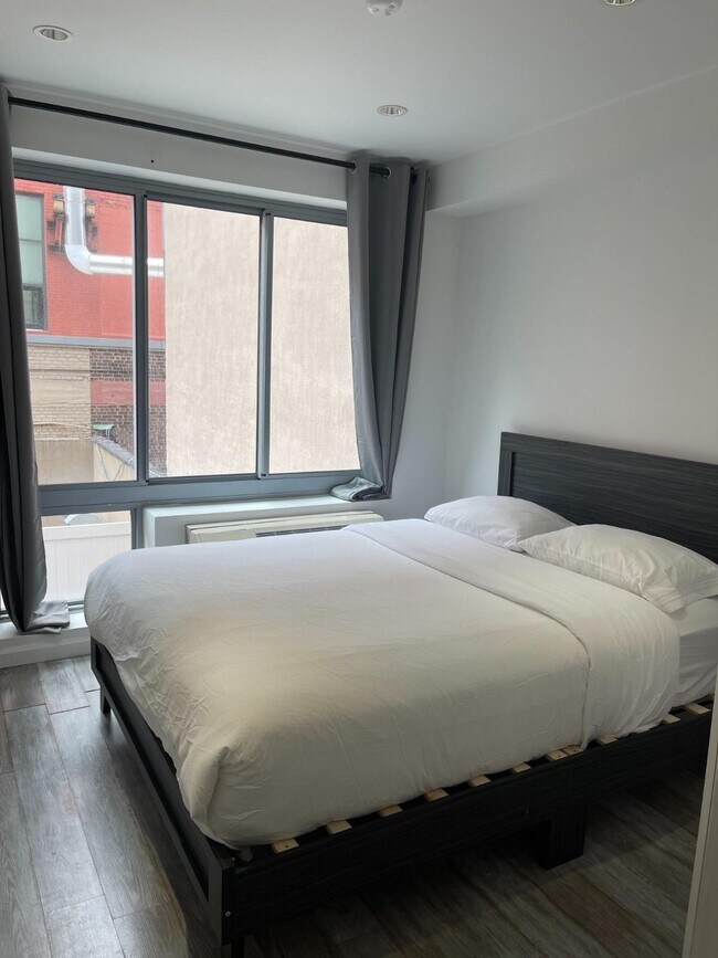 Foto del edificio - 521 W 48th St