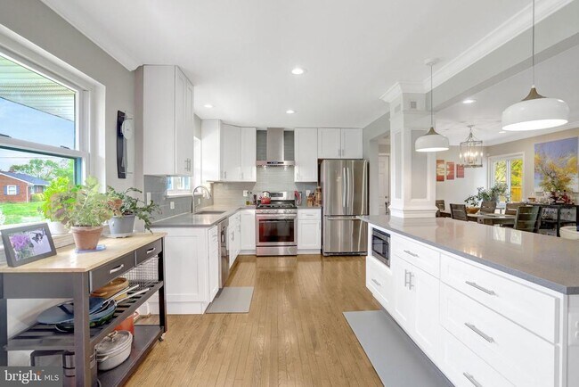 Building Photo - 3405 Sharon Chapel Rd